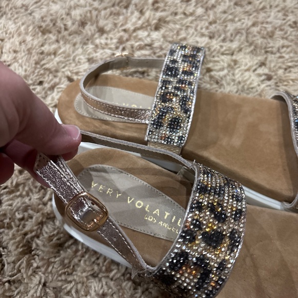 Very Volatile Black/White/Silver Sandals with Platform Sole Size 9 - Picture 5 of 8